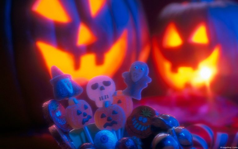 Halloween pool