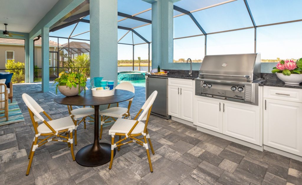 Outdoor Kitchen